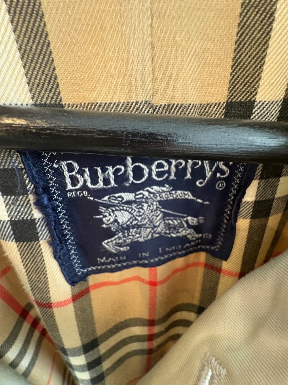 Vintage Burberry trench coat size S/M - Picture 3 of 4